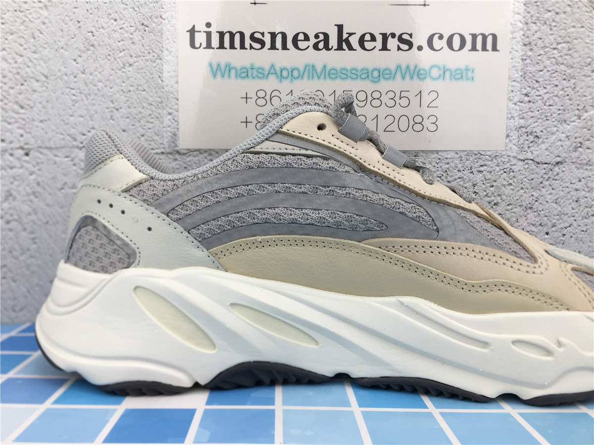 Yeezy Boost 700 V2 Cream GY7924